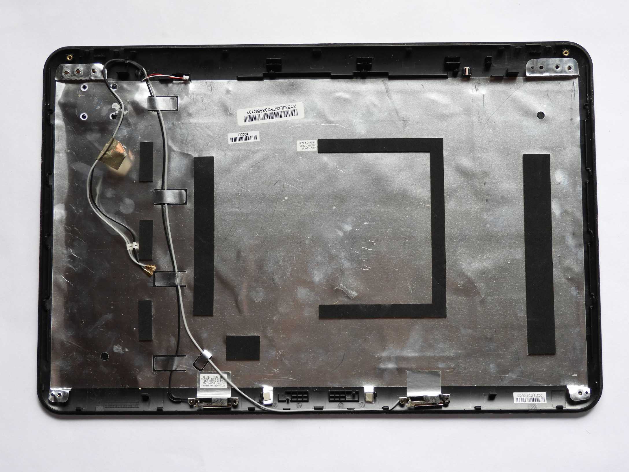 Zadní kryt LCD Hp Pavilion DV7-4000 DV7-4100 605330-001 37LXAATP30