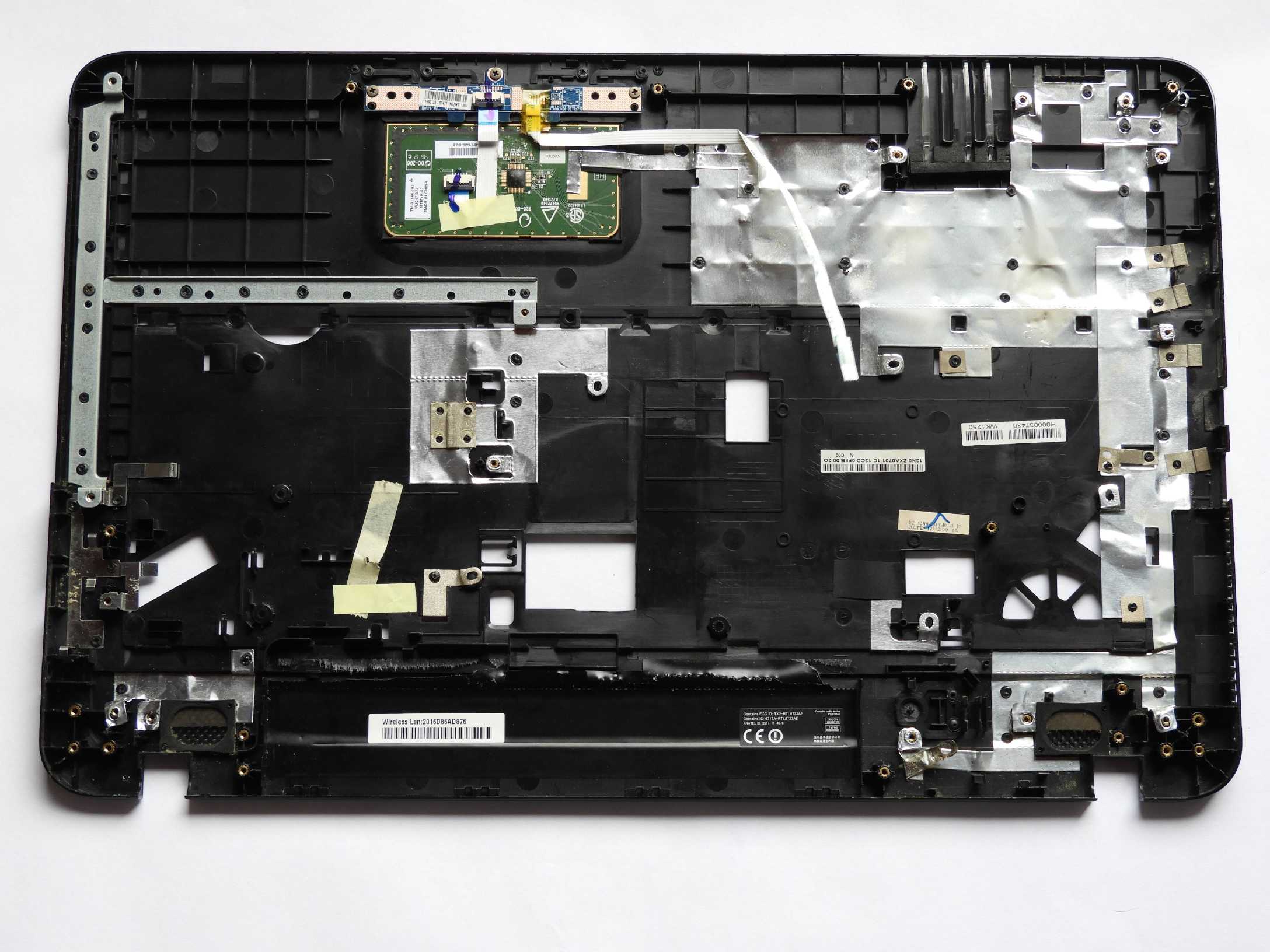 Horní kryt šasi Palmrest Touchpad Toshiba Satellite C850 C855 C850D C855D