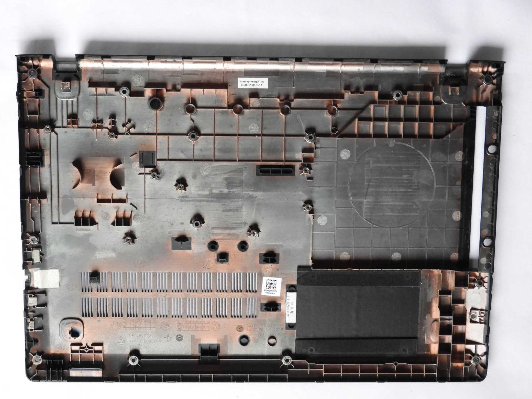 Spodní kryt šasi Vana Lenovo IdeaPad 100-15IBY 100-15
