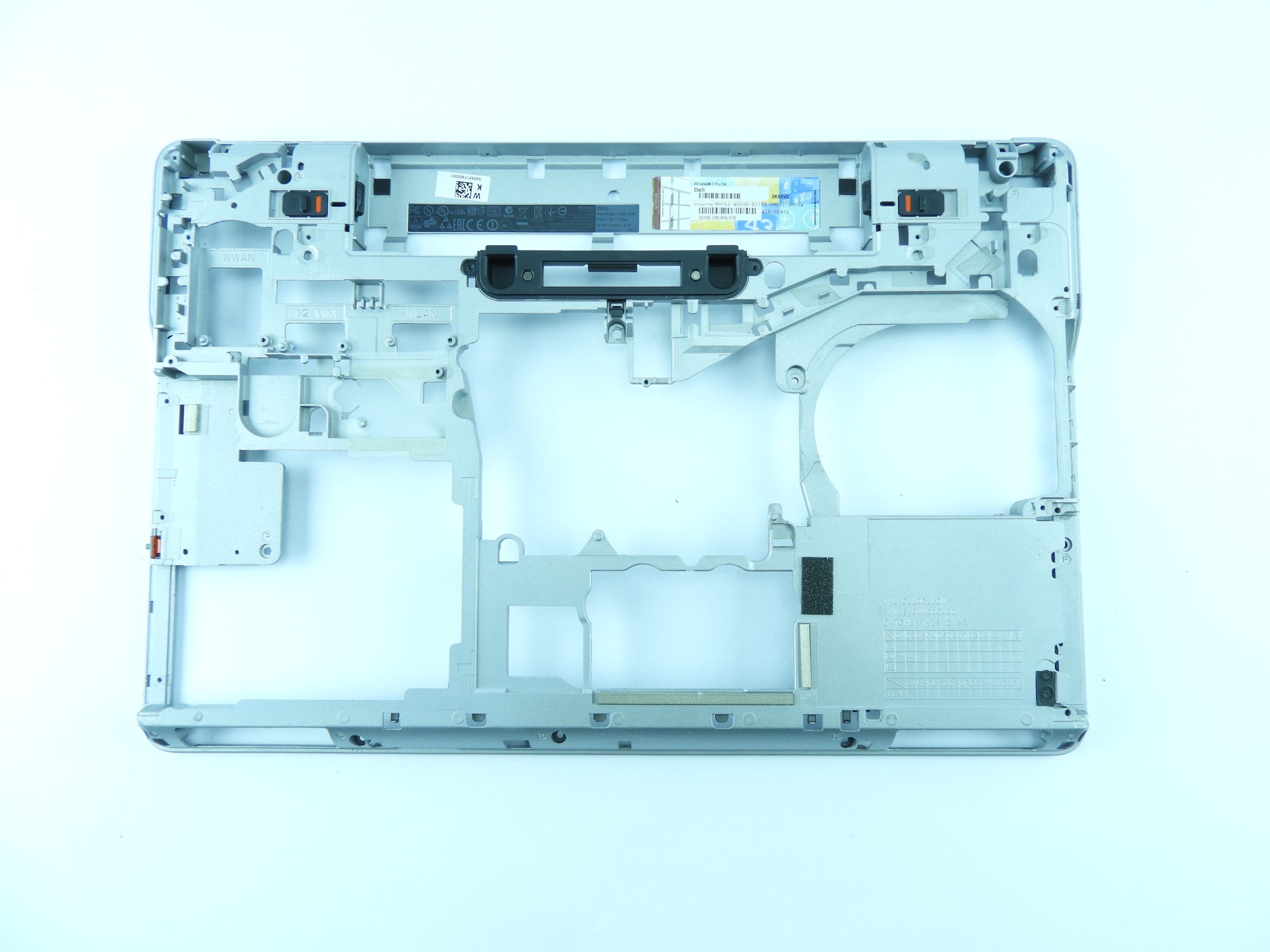 Spodní kryt šasi Vana Dell Latitude E6540