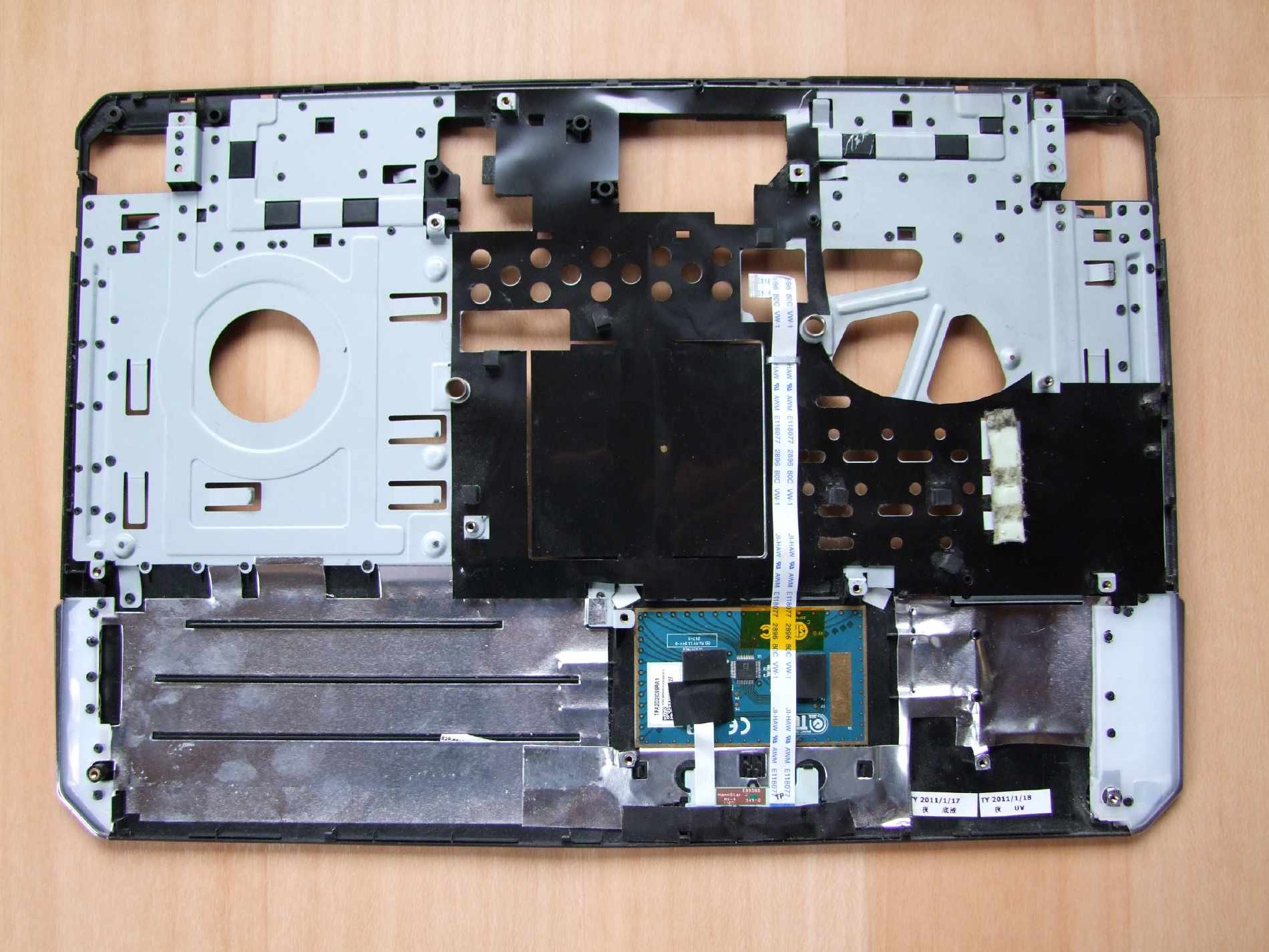 Palmrest Touchpad šasi MSI GT683 GT683R GT683DX Ms-16f2