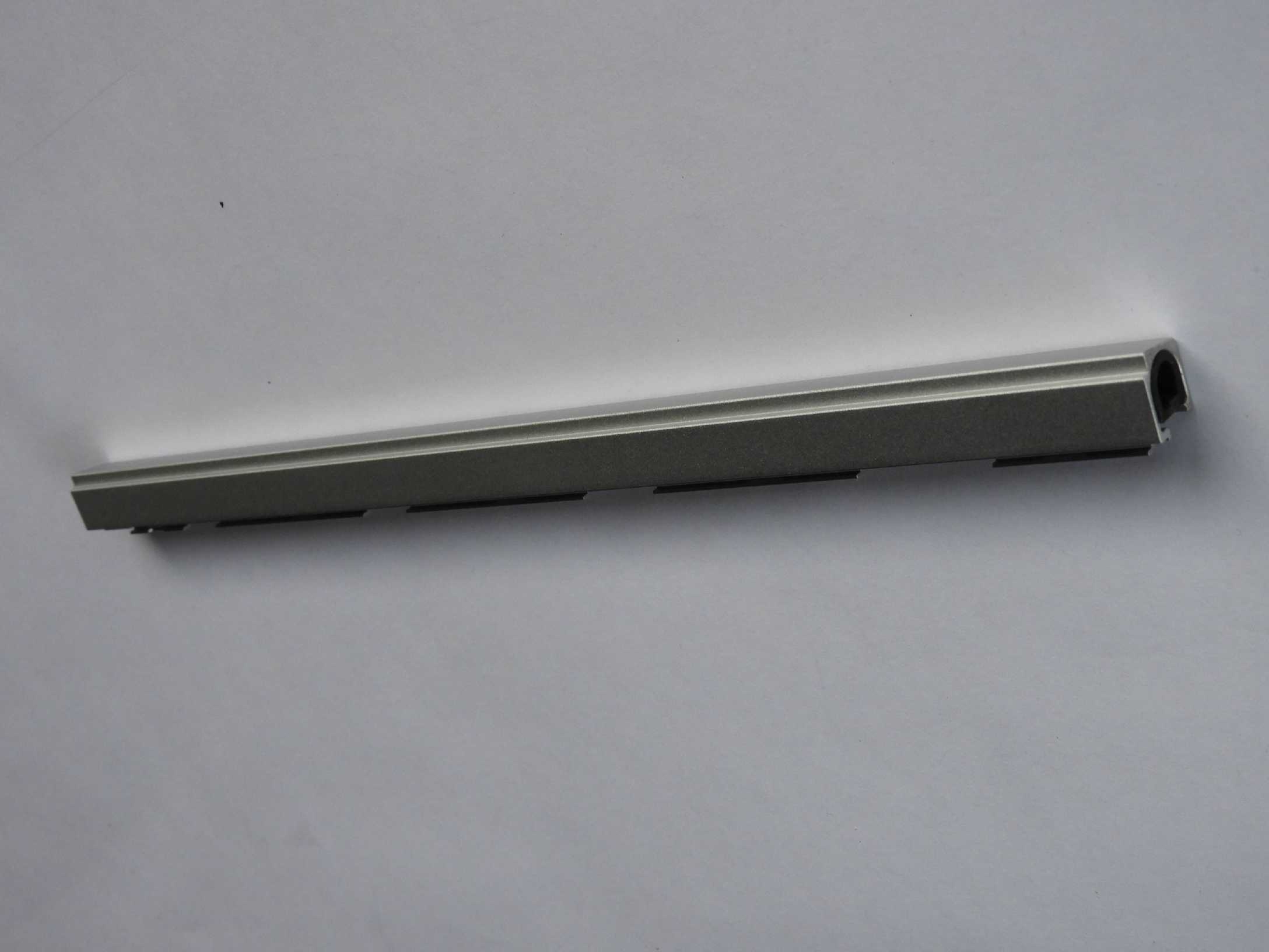 Kovový kryt Šasi HP Elitebook 8760W 8770W 652524-001 6070B0483501