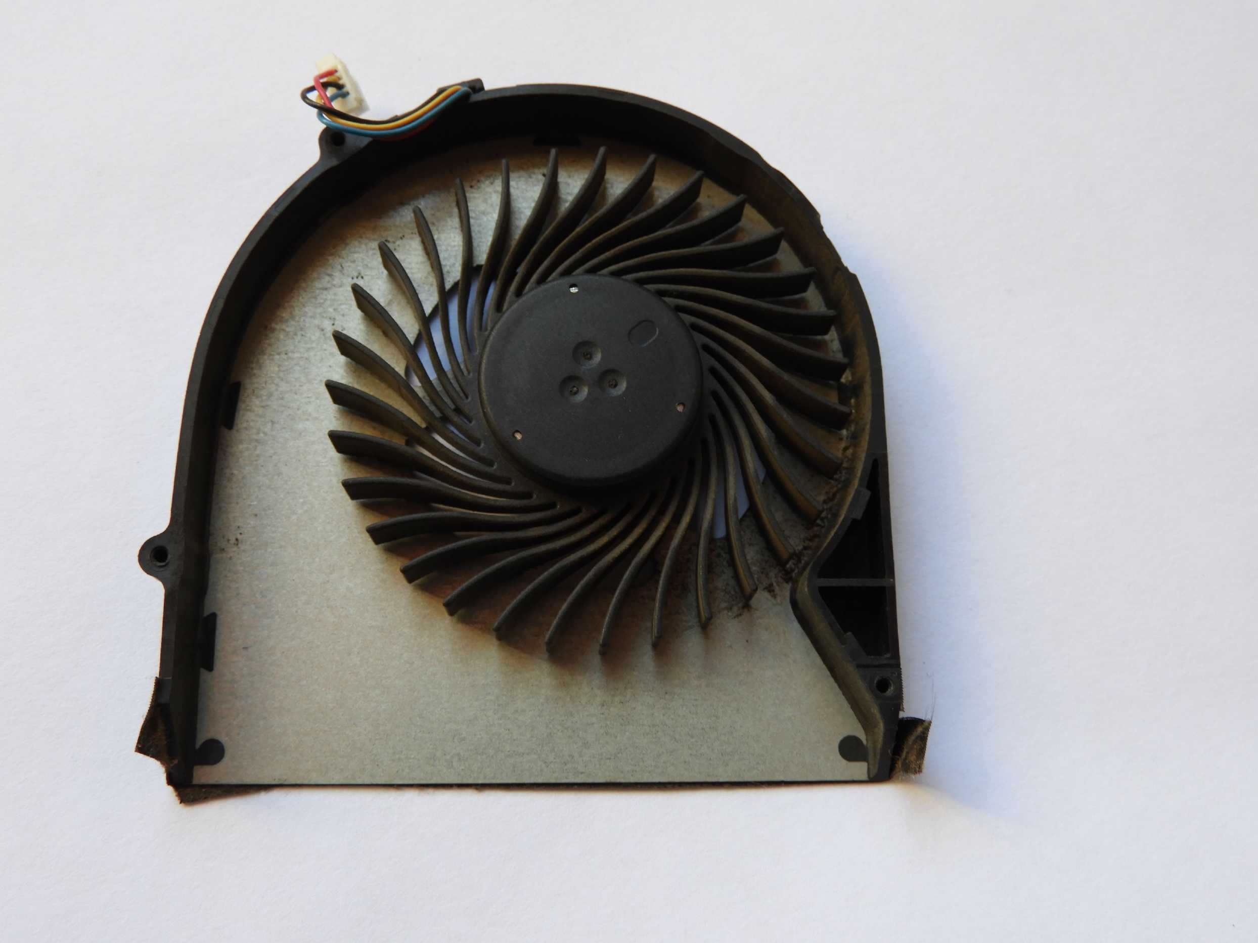 Ventilátor Lenovo Ideapad B570 B575 B575E B570E V570 Z570 V570A Z575