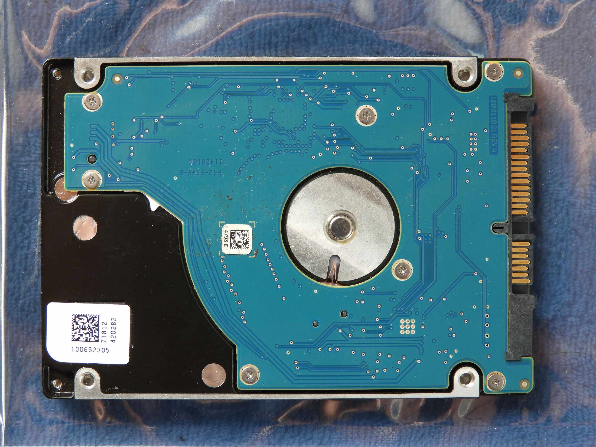 slim 7200 hdd 2.5" 320GB Pevný disk Seagate Momentus ST320LT023