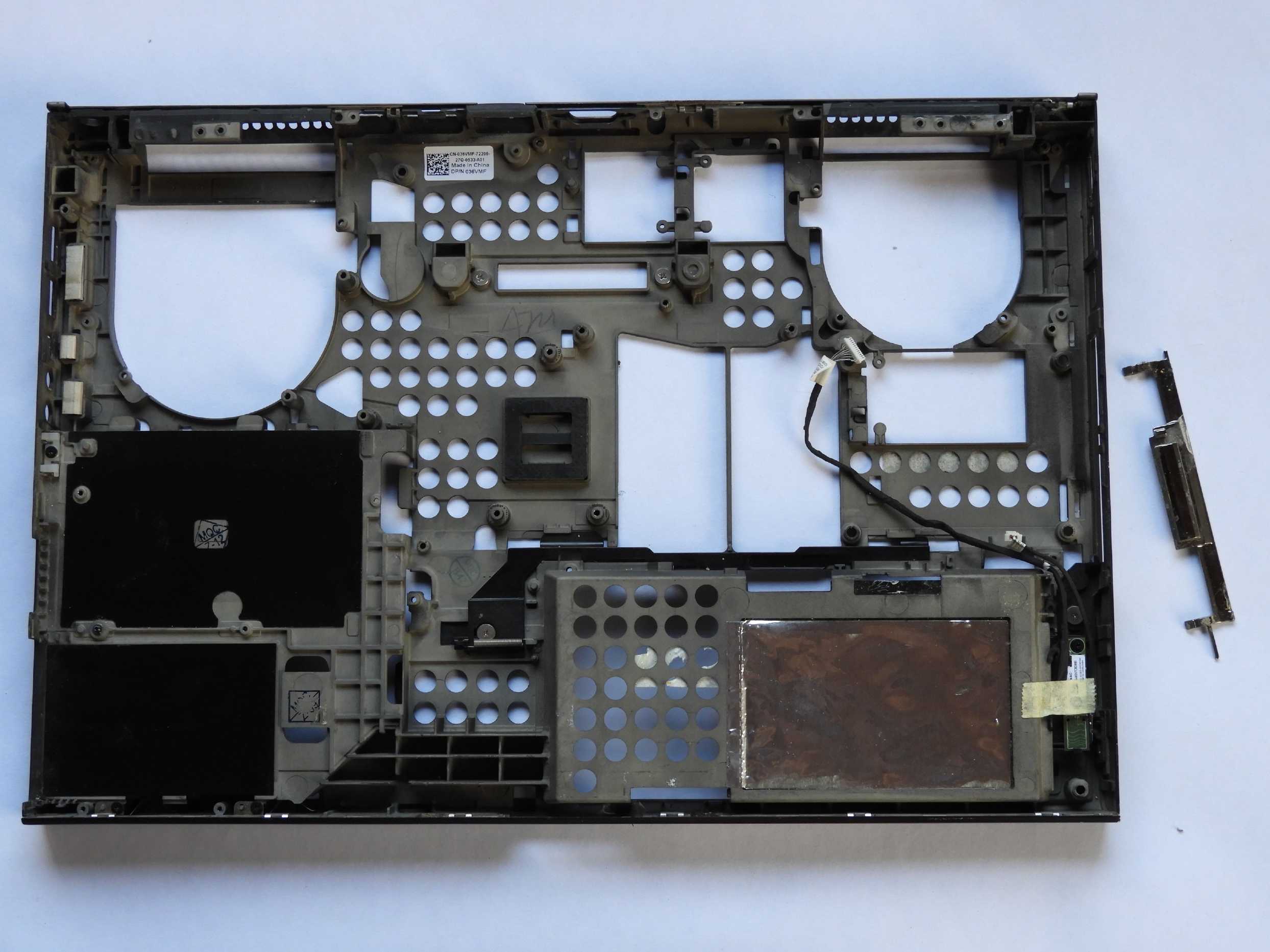 Spodní kryt šasi Vana Dell Precision M4600 36VMF