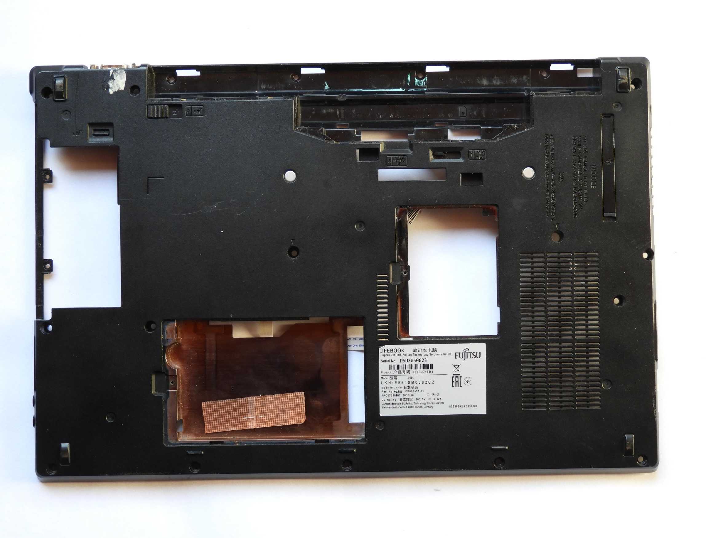 Spodní kryt šasi Vana Fujitsu Lifebook E554