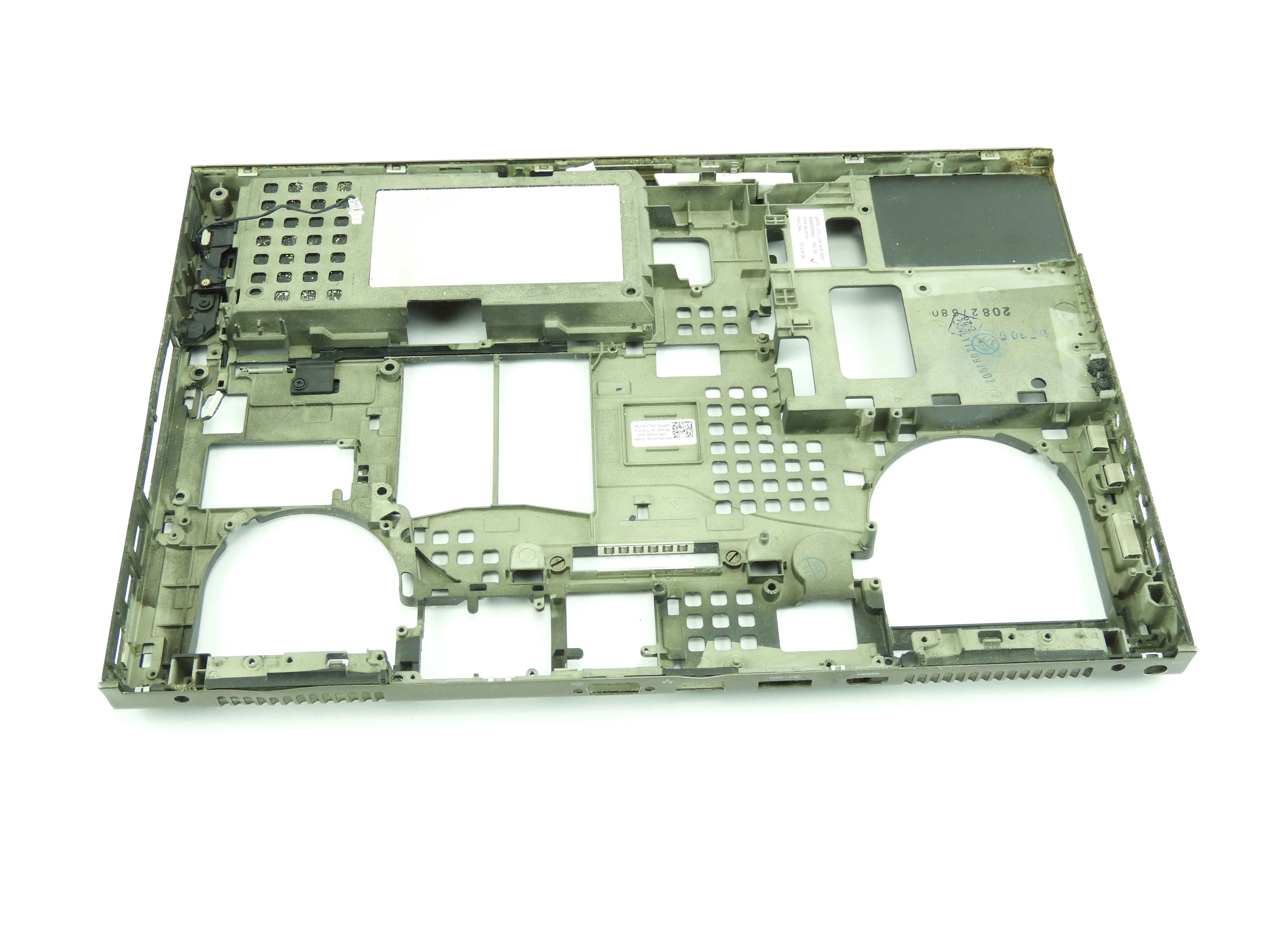 Spodní kryt šasi Vana Dell Precision M4700