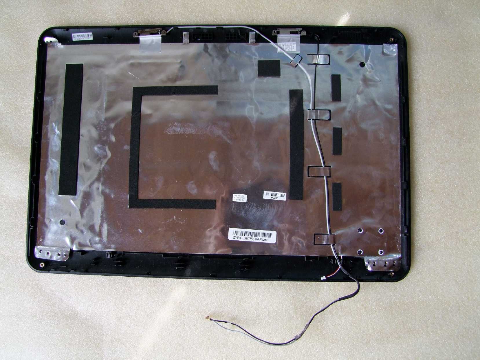 Zadní kryt LCD Hp Pavilion DV7-4000 DV7-4100 605330-001 37LXAATP30