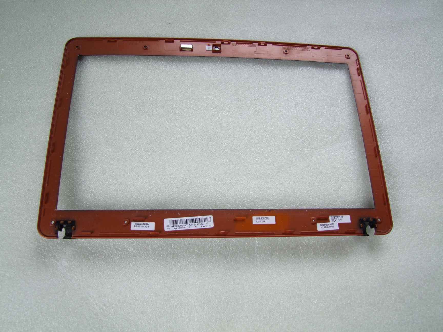 Přední kryt LCD Bezel Lenovo Ideapad Y550