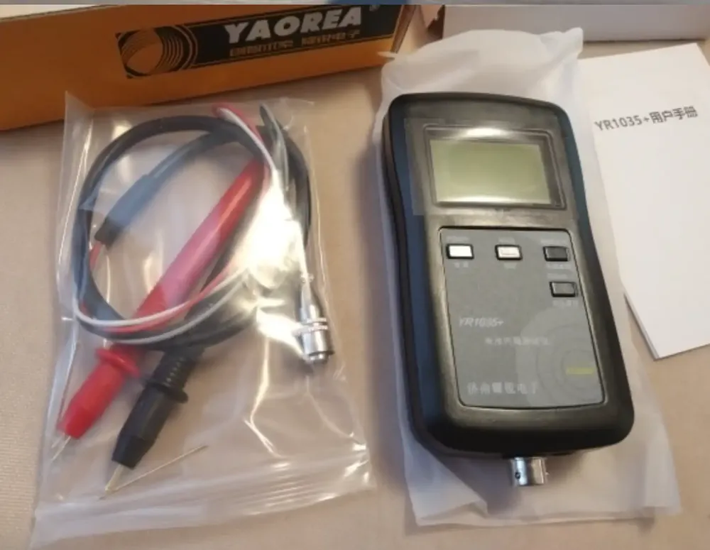 Tester baterií měřič odporu akumulátorů YR1035+