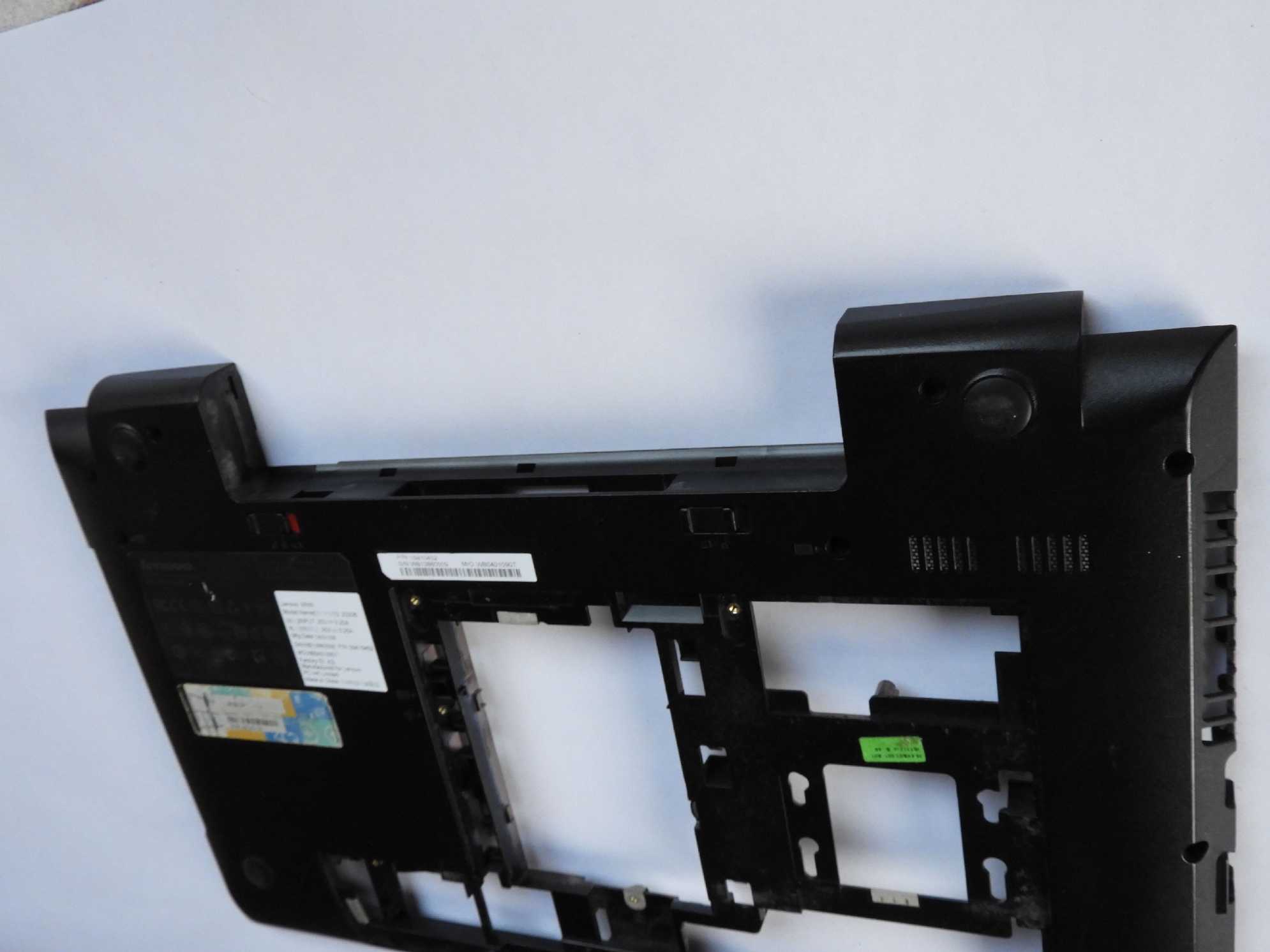 Spodní Vana kryt šasi Lenovo Ideapad B590