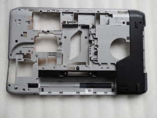 Spodní kryt šasi vana Dell Latitude E5530