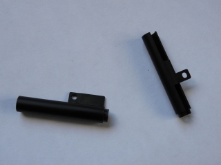 Plastové krytky pantů Dell Precision M4600